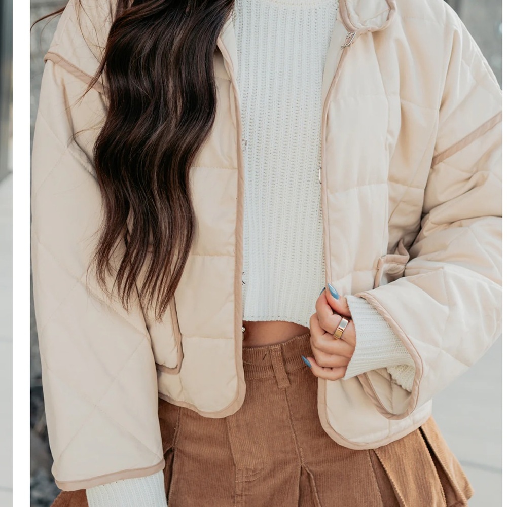 Women's Beige Quilted Puffer Jacket - Picture 3 of 6